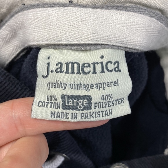 J. America Leinenkugel's Black Hooded Sweatshirt 1867 Size Large - Picture 3 of 5